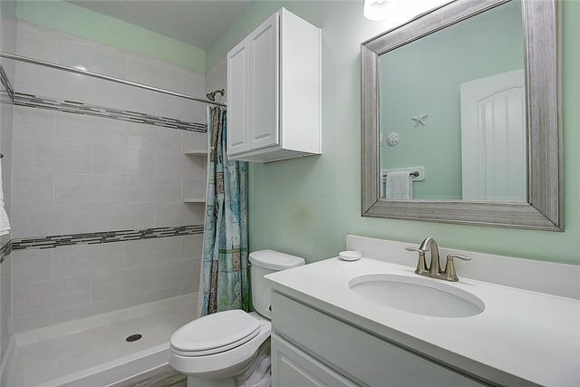 1813 S 11th St 606, Port Aransas, TX 78373