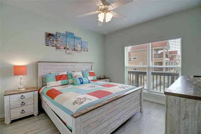 1813 S 11th St 606, Port Aransas, TX 78373