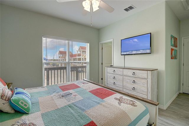 1813 S 11th St 606, Port Aransas, TX 78373