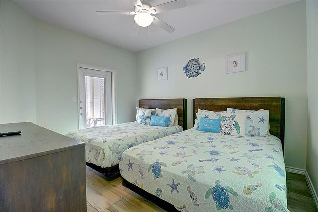 1813 S 11th St 606, Port Aransas, TX 78373