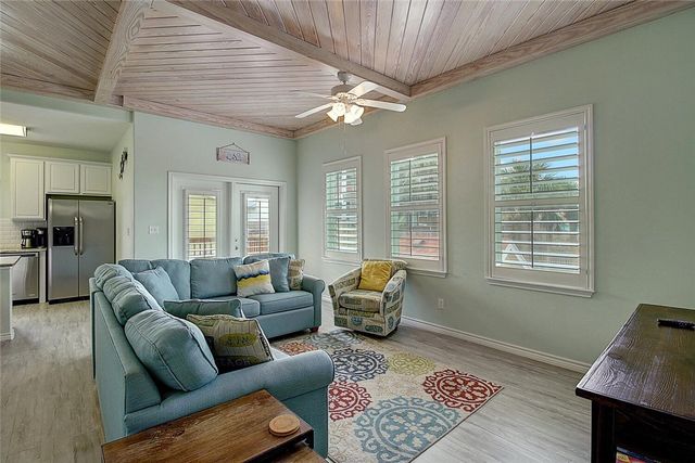 1813 S 11th St 606, Port Aransas, TX 78373