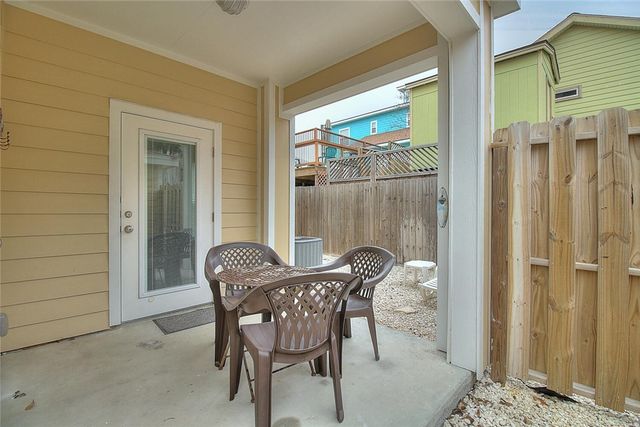 1813 S 11th St 606, Port Aransas, TX 78373