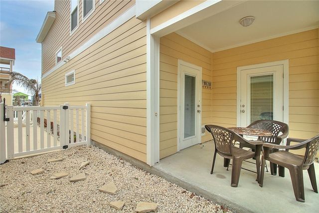 1813 S 11th St 606, Port Aransas, TX 78373