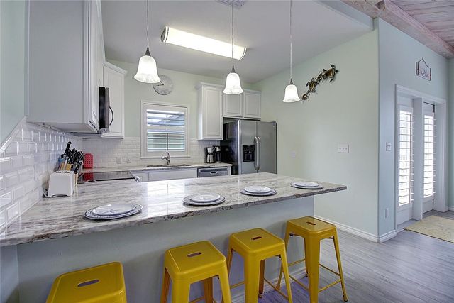 1813 S 11th St 606, Port Aransas, TX 78373