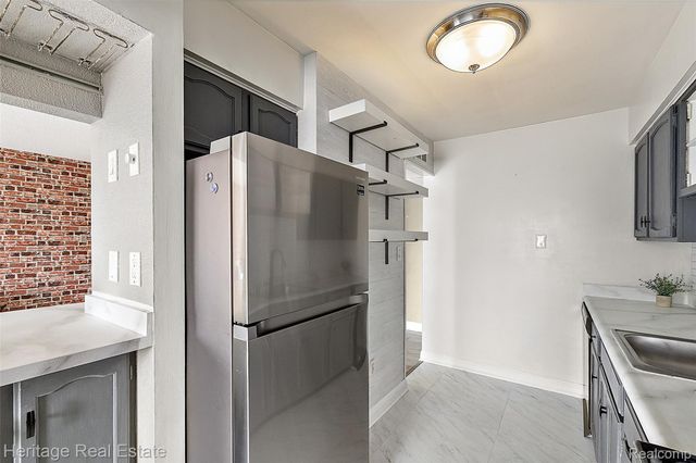 5299 Highland Road 202, Waterford Charter Township, MI 48327