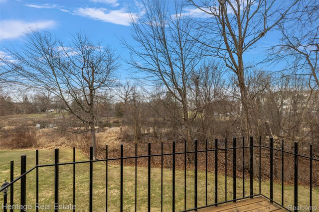 5299 Highland Road 202, Waterford Charter Township, MI 48327