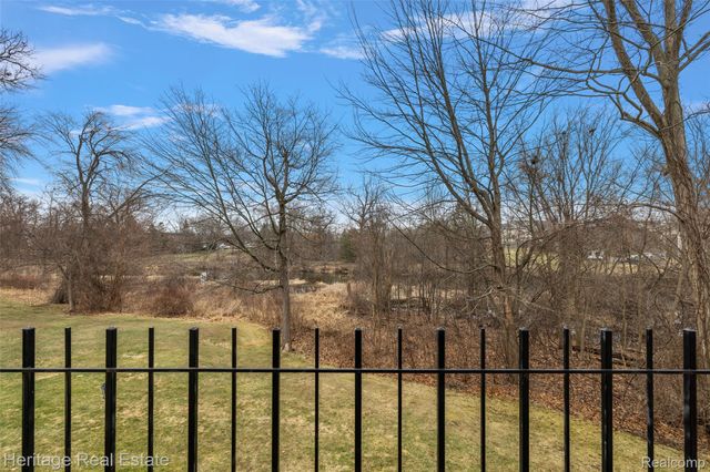 5299 Highland Road 202, Waterford Charter Township, MI 48327