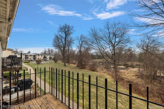 5299 Highland Road 202, Waterford Charter Township, MI 48327