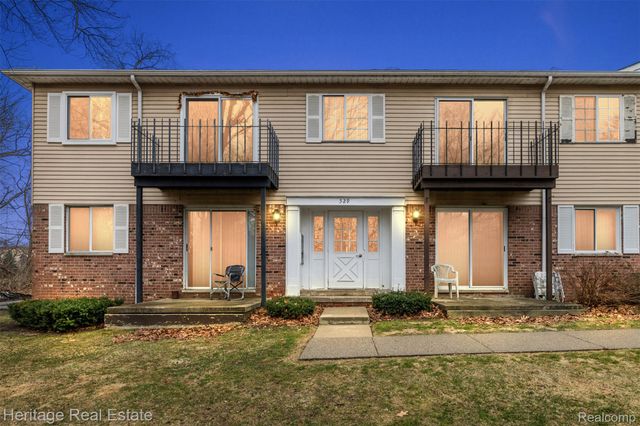 5299 Highland Road 202, Waterford Charter Township, MI 48327