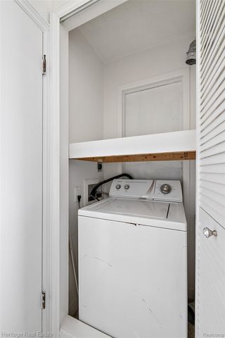 5299 Highland Road 202, Waterford Charter Township, MI 48327