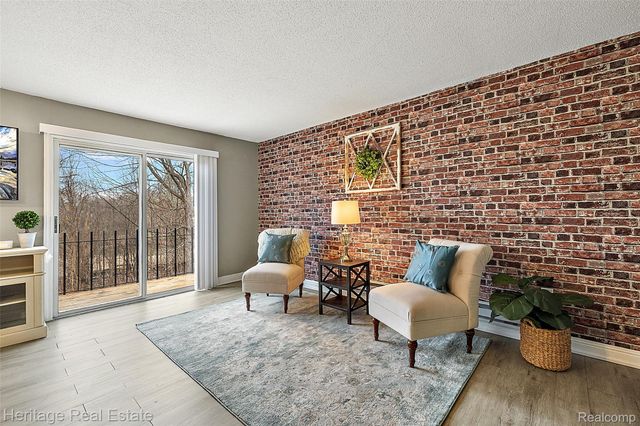 5299 Highland Road 202, Waterford Charter Township, MI 48327