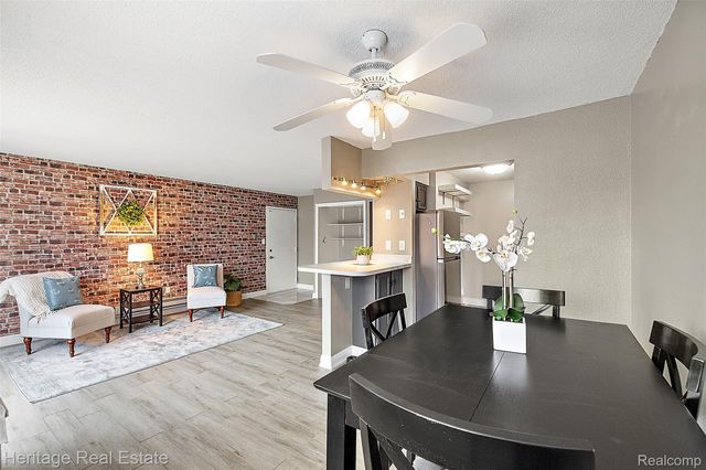 5299 Highland Road 202, Waterford Charter Township, MI 48327