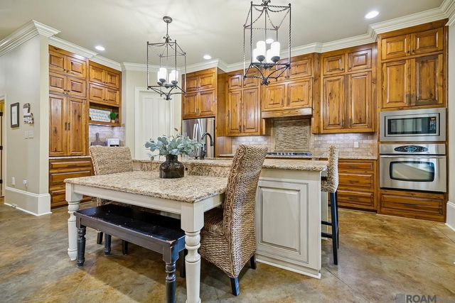 20718 Madison Ave, Livingston, LA 70754