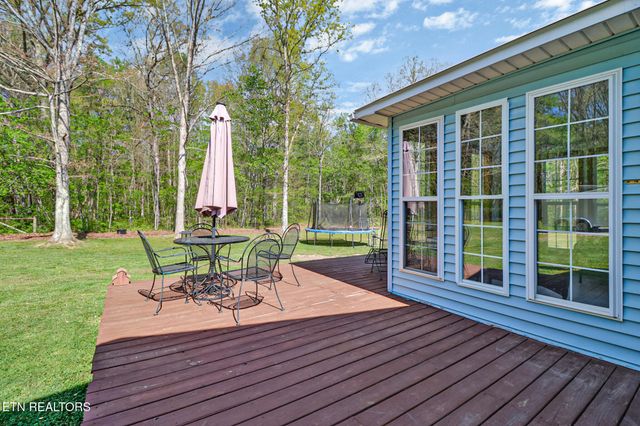 220 Old Gatewood Ford Rd, Jamestown, TN 38556