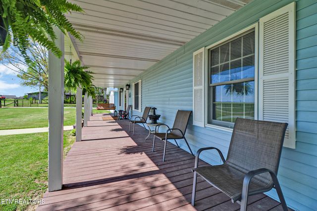 220 Old Gatewood Ford Rd, Jamestown, TN 38556
