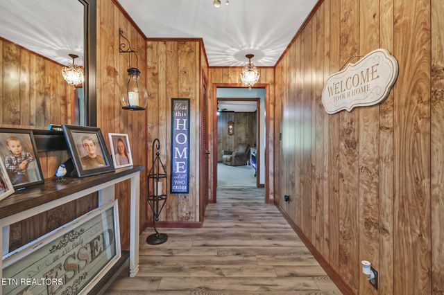 220 Old Gatewood Ford Rd, Jamestown, TN 38556