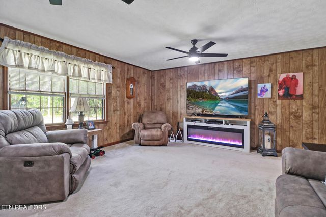220 Old Gatewood Ford Rd, Jamestown, TN 38556