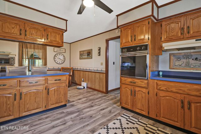 220 Old Gatewood Ford Rd, Jamestown, TN 38556