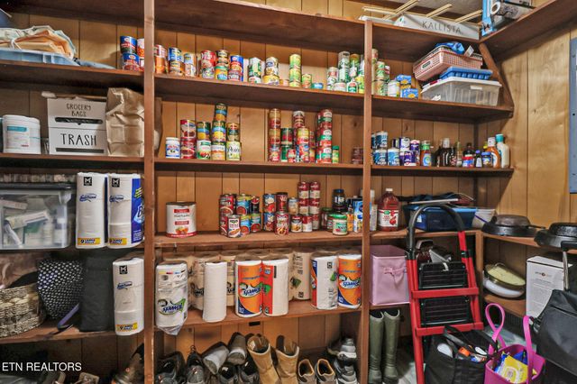 220 Old Gatewood Ford Rd, Jamestown, TN 38556