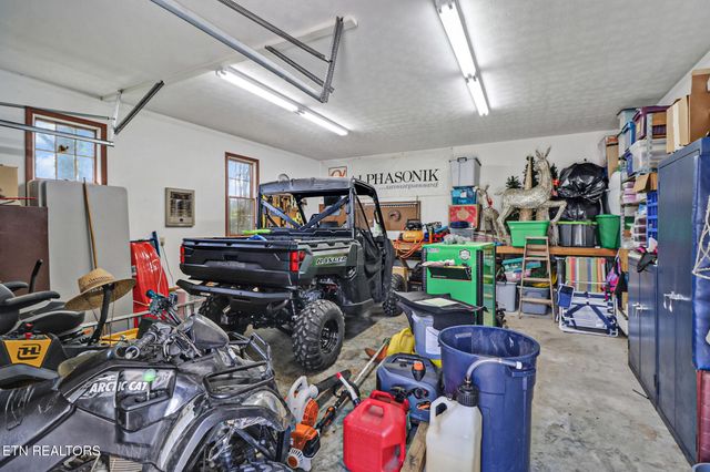 220 Old Gatewood Ford Rd, Jamestown, TN 38556