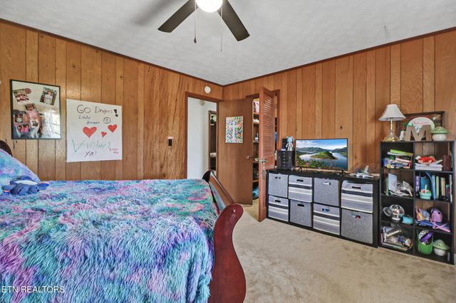 220 Old Gatewood Ford Rd, Jamestown, TN 38556