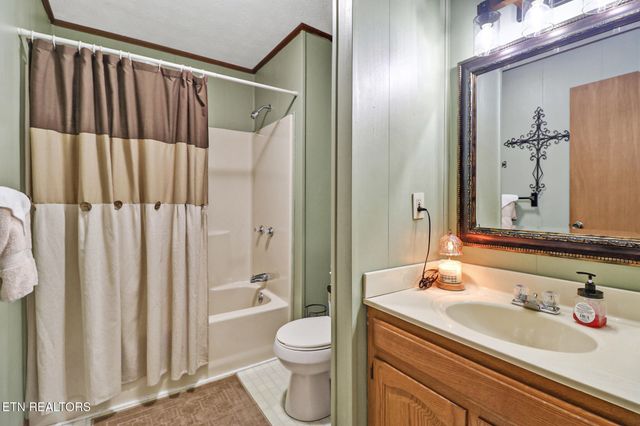 220 Old Gatewood Ford Rd, Jamestown, TN 38556