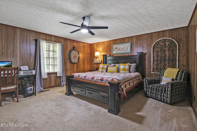 220 Old Gatewood Ford Rd, Jamestown, TN 38556