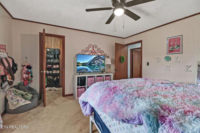 220 Old Gatewood Ford Rd, Jamestown, TN 38556