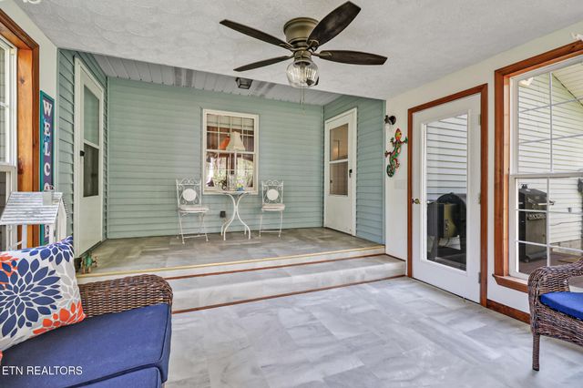 220 Old Gatewood Ford Rd, Jamestown, TN 38556
