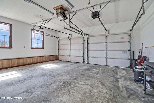 220 Old Gatewood Ford Rd, Jamestown, TN 38556