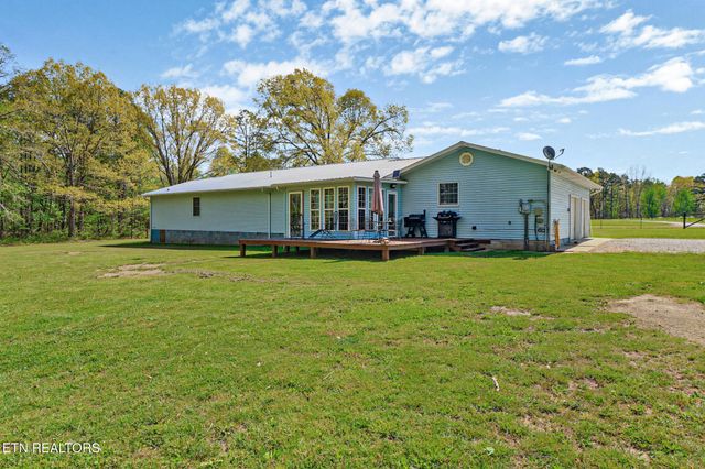 220 Old Gatewood Ford Rd, Jamestown, TN 38556