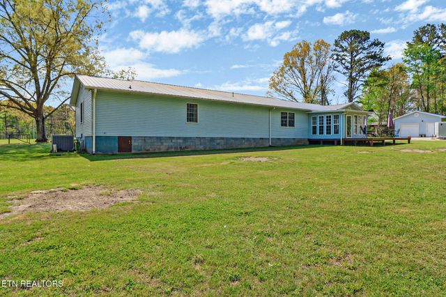 220 Old Gatewood Ford Rd, Jamestown, TN 38556