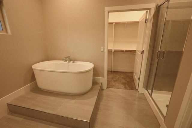 1241 Heavenly Cir, Stockton, CA 95209