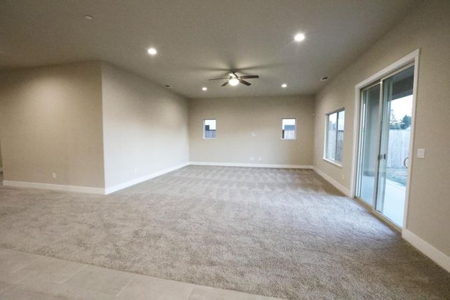 1241 Heavenly Cir, Stockton, CA 95209