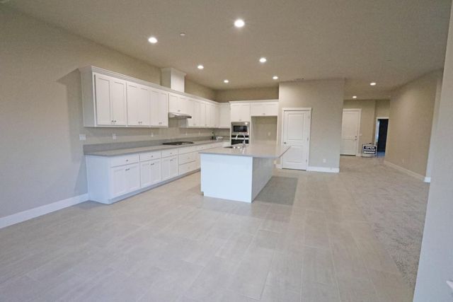 1241 Heavenly Cir, Stockton, CA 95209