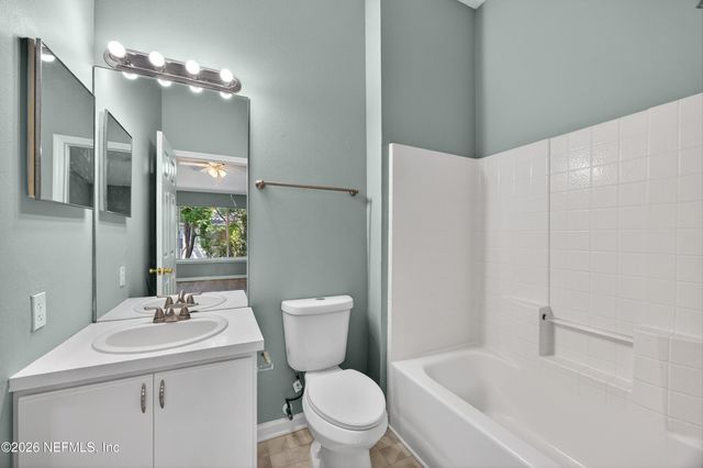 12311 KENSINGTON LAKES Drive 1106, Jacksonville, FL 32246