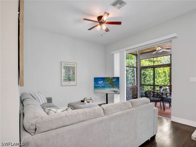 3037 Lunar ST, Naples, FL 34112