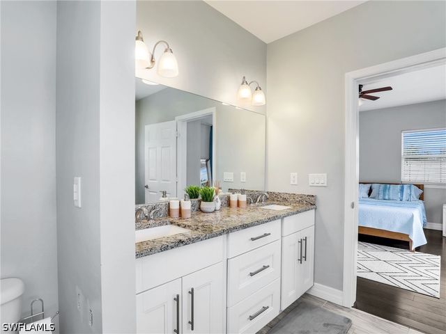 3037 Lunar ST, Naples, FL 34112