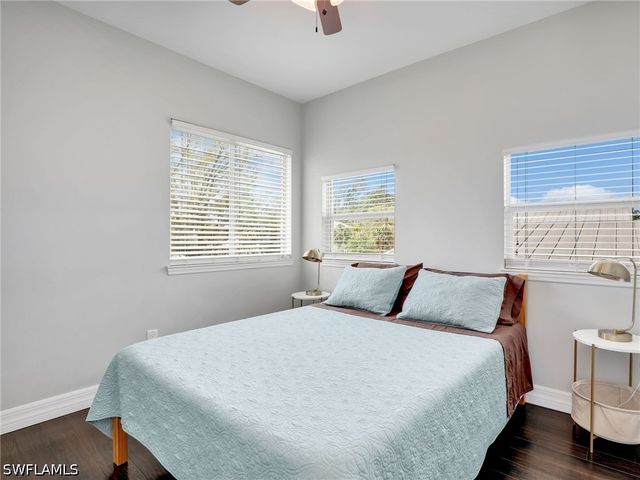 3037 Lunar ST, Naples, FL 34112