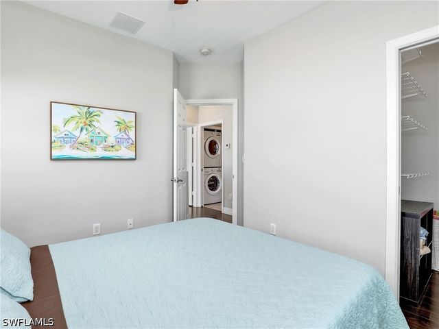 3037 Lunar ST, Naples, FL 34112