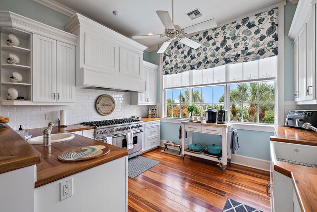 410 Old Towne Lane, Juno Beach, FL 33408