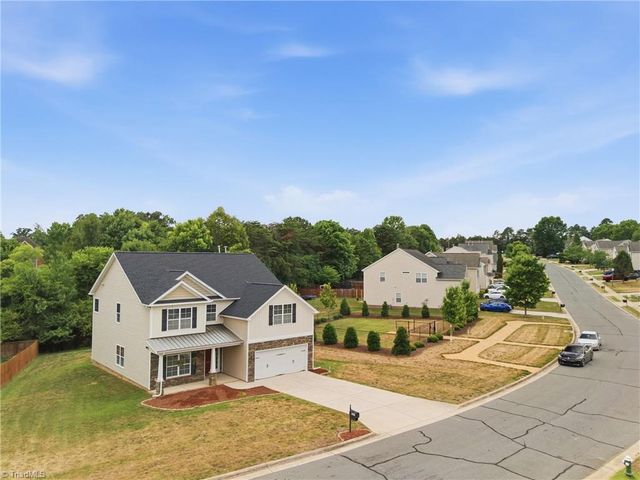 2017 Heron Pointe Drive, Whitsett, NC 27377