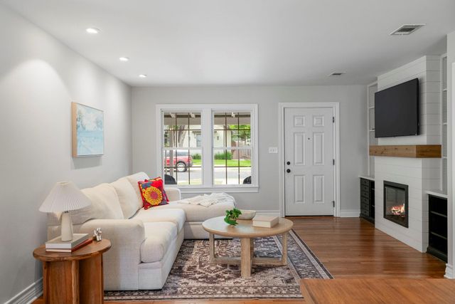 1215 PAYNE Ave, Austin, TX 78757