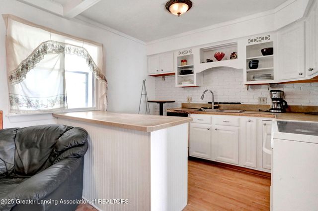 1661 Theresa Avenue, Dewitt, MI 48820