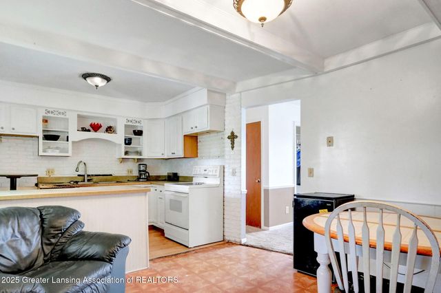 1661 Theresa Avenue, Dewitt, MI 48820