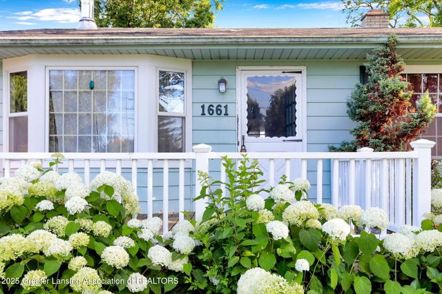 1661 Theresa Avenue, Dewitt, MI 48820