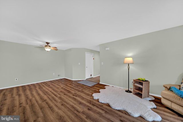 335 SILVIA ST, Ewing, NJ 08628