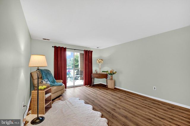 335 SILVIA ST, Ewing, NJ 08628