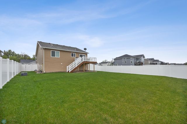 6093 63rd Avenue S, Fargo, ND 58104