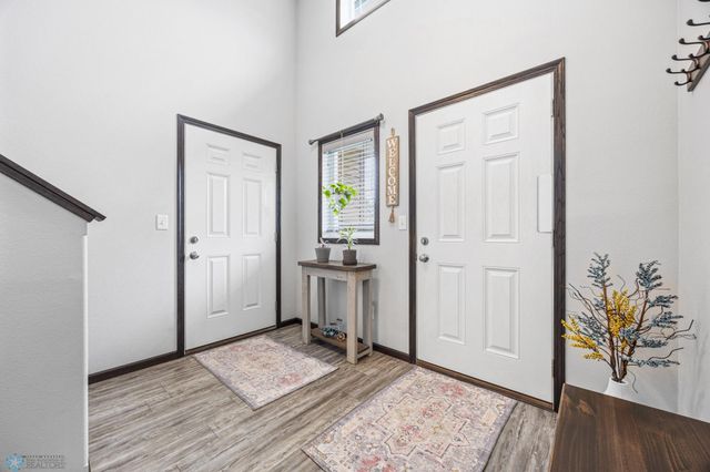 6093 63rd Avenue S, Fargo, ND 58104